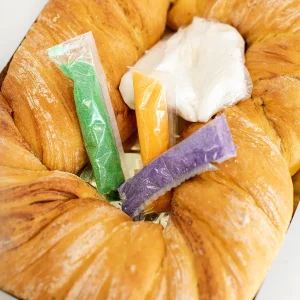 Pecan Praline Filled King Cake